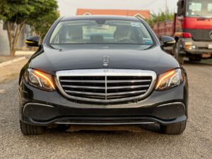 MERCEDECE BENZ E300 2017