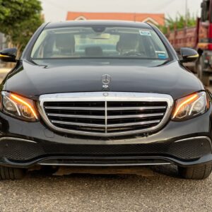 MERCEDECE BENZ E300 2017