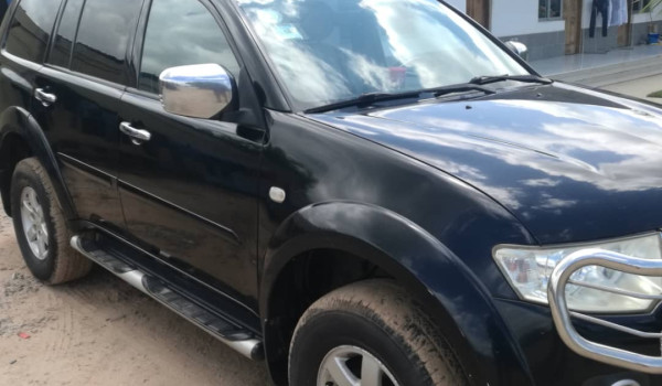 Mitsubishi pajero sport